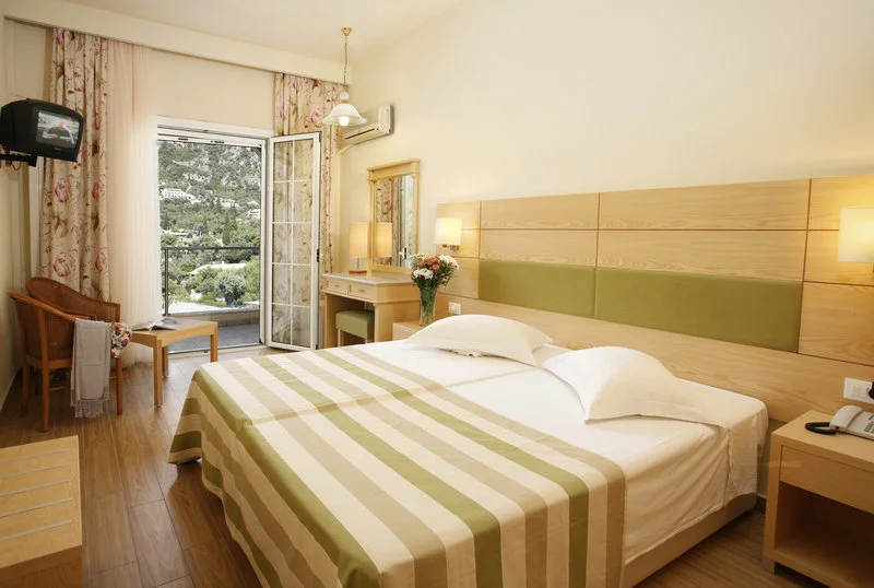 Akrotiri Beach Resort Hotel