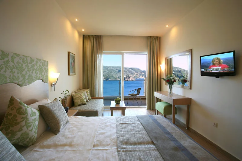 Akrotiri Beach Resort Hotel