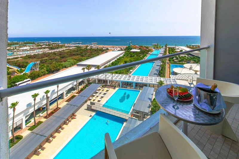 Crystal Centro Resort Hotel