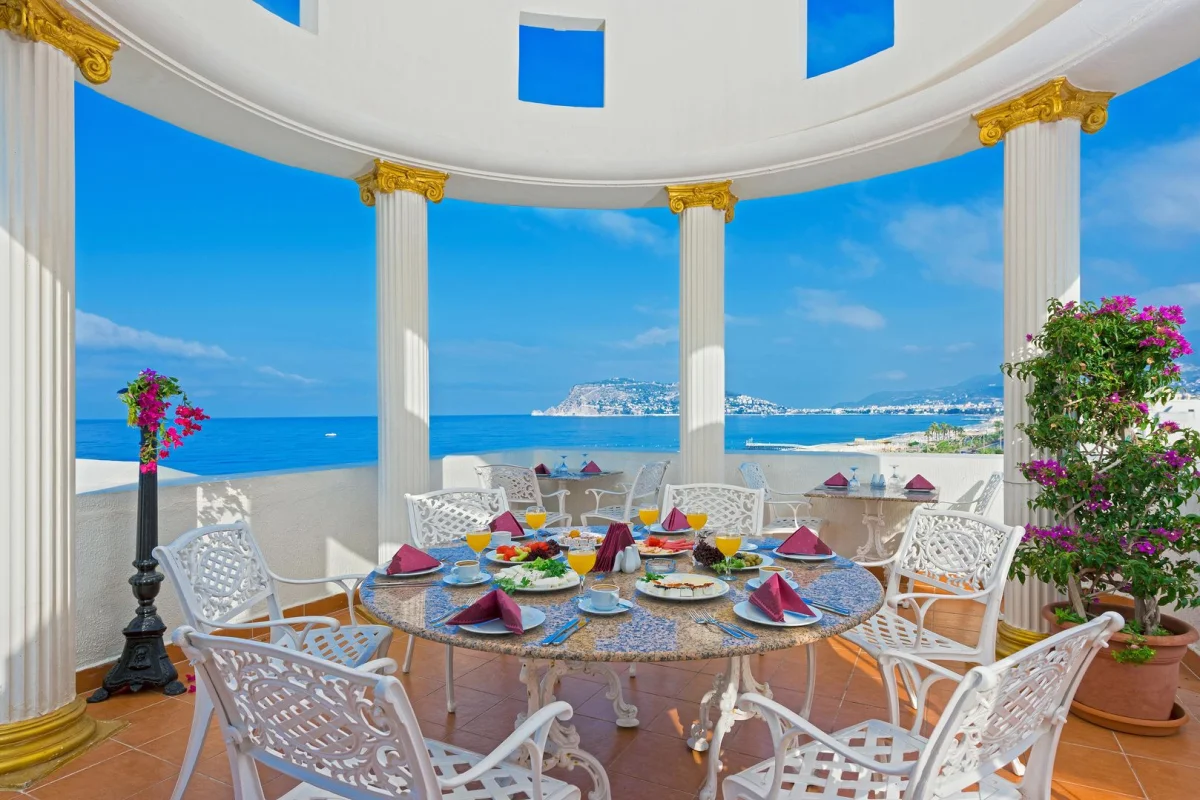 Antique Roman Palace Museum Hotel