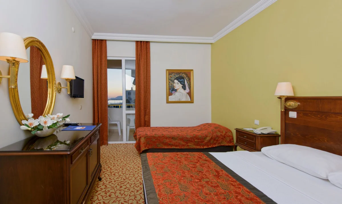 Antique Roman Palace Museum Hotel