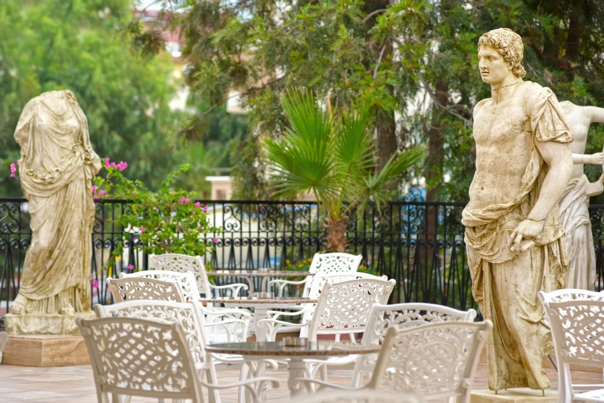 Antique Roman Palace Museum Hotel
