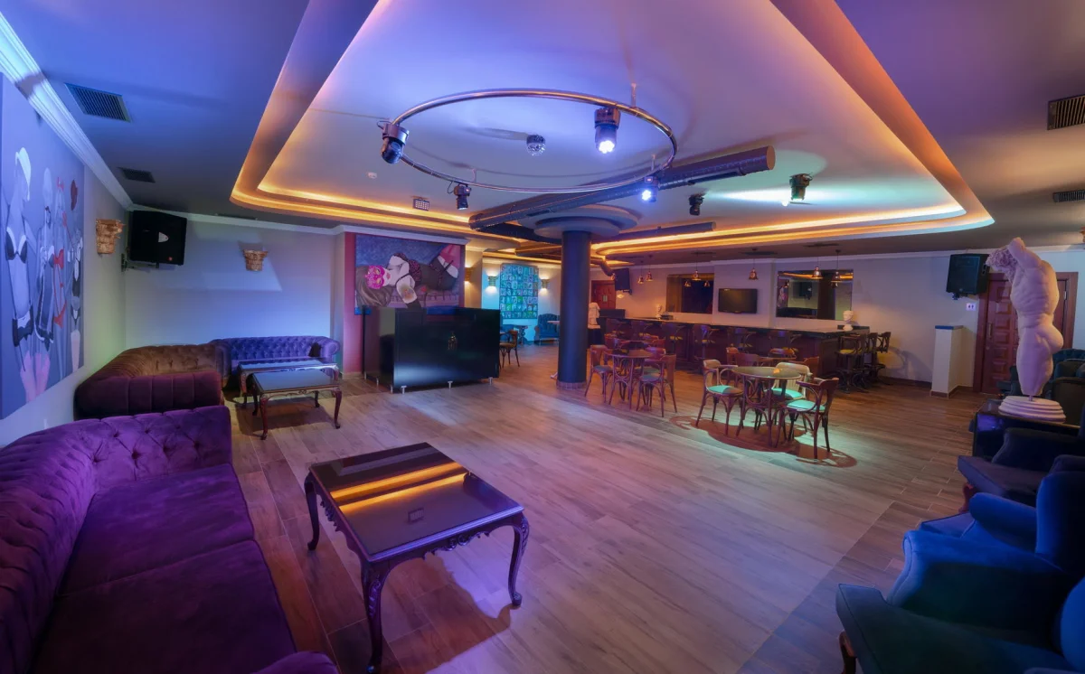 Antique Roman Palace Museum Hotel