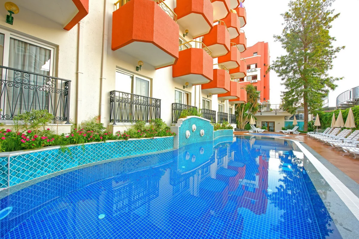 Antique Roman Palace Museum Hotel