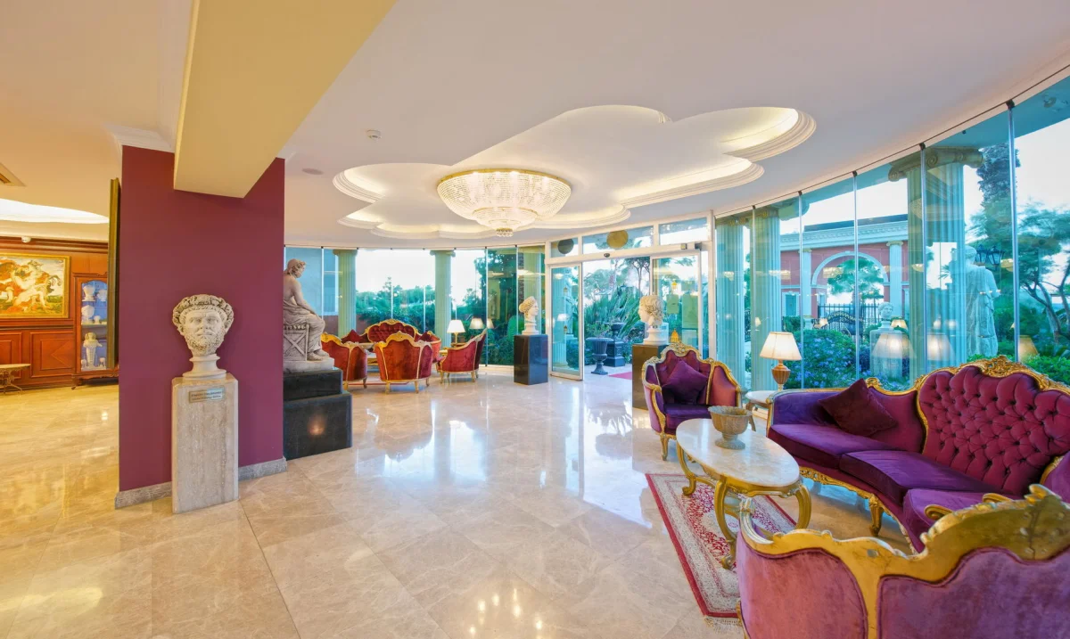 Antique Roman Palace Museum Hotel