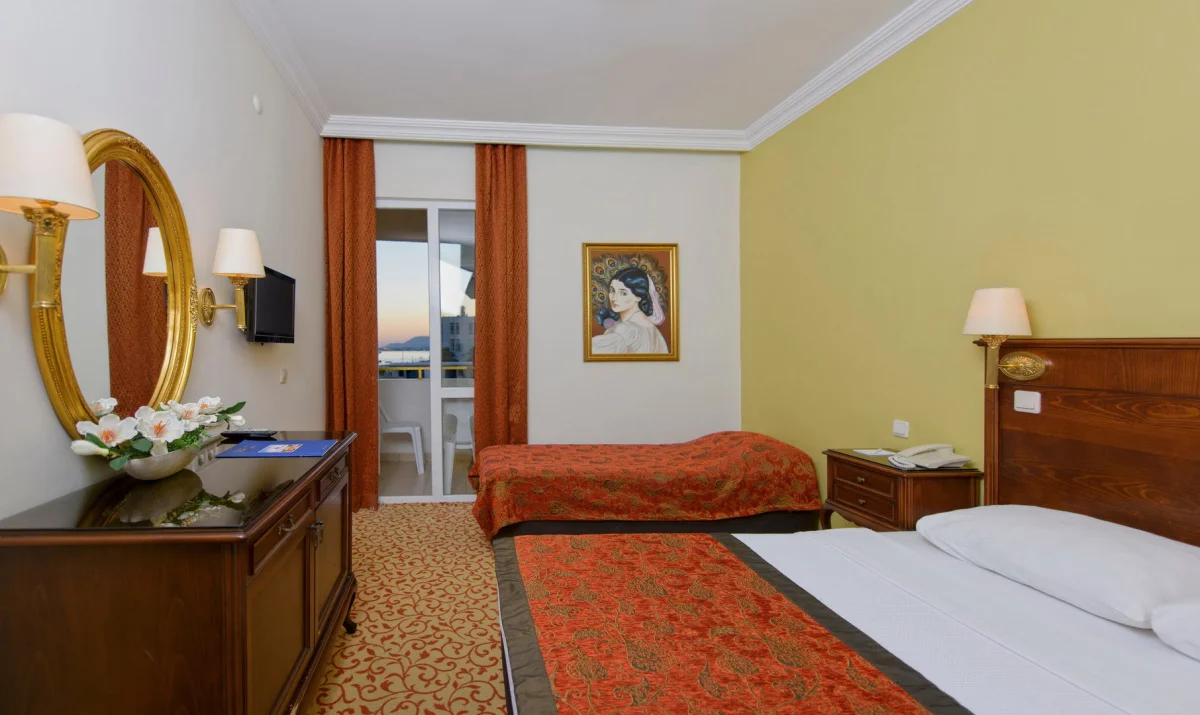 Antique Roman Palace Museum Hotel