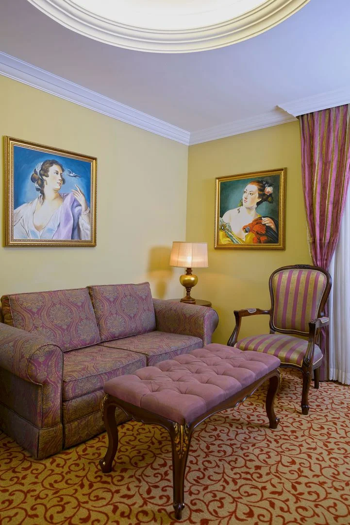 Antique Roman Palace Museum Hotel