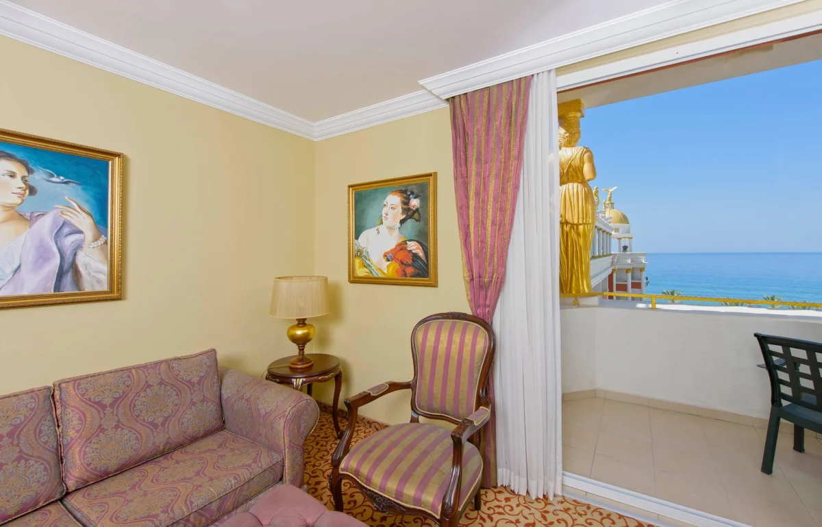 Antique Roman Palace Museum Hotel