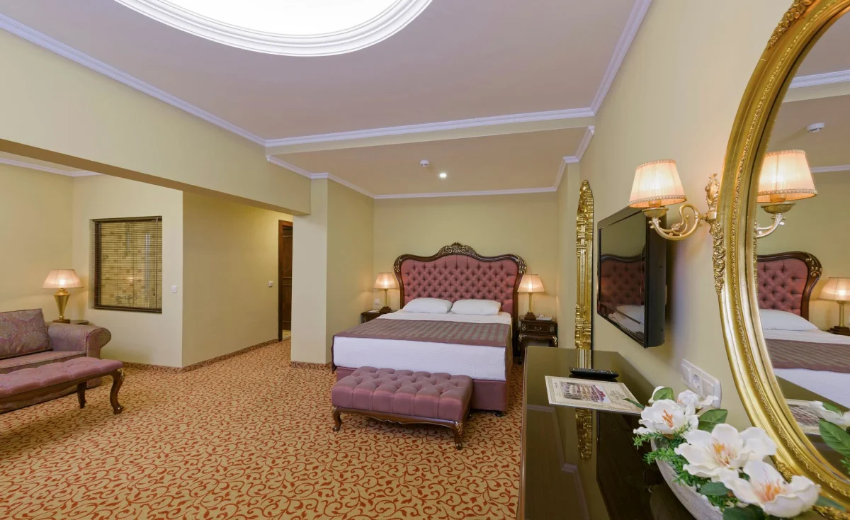 Antique Roman Palace Museum Hotel