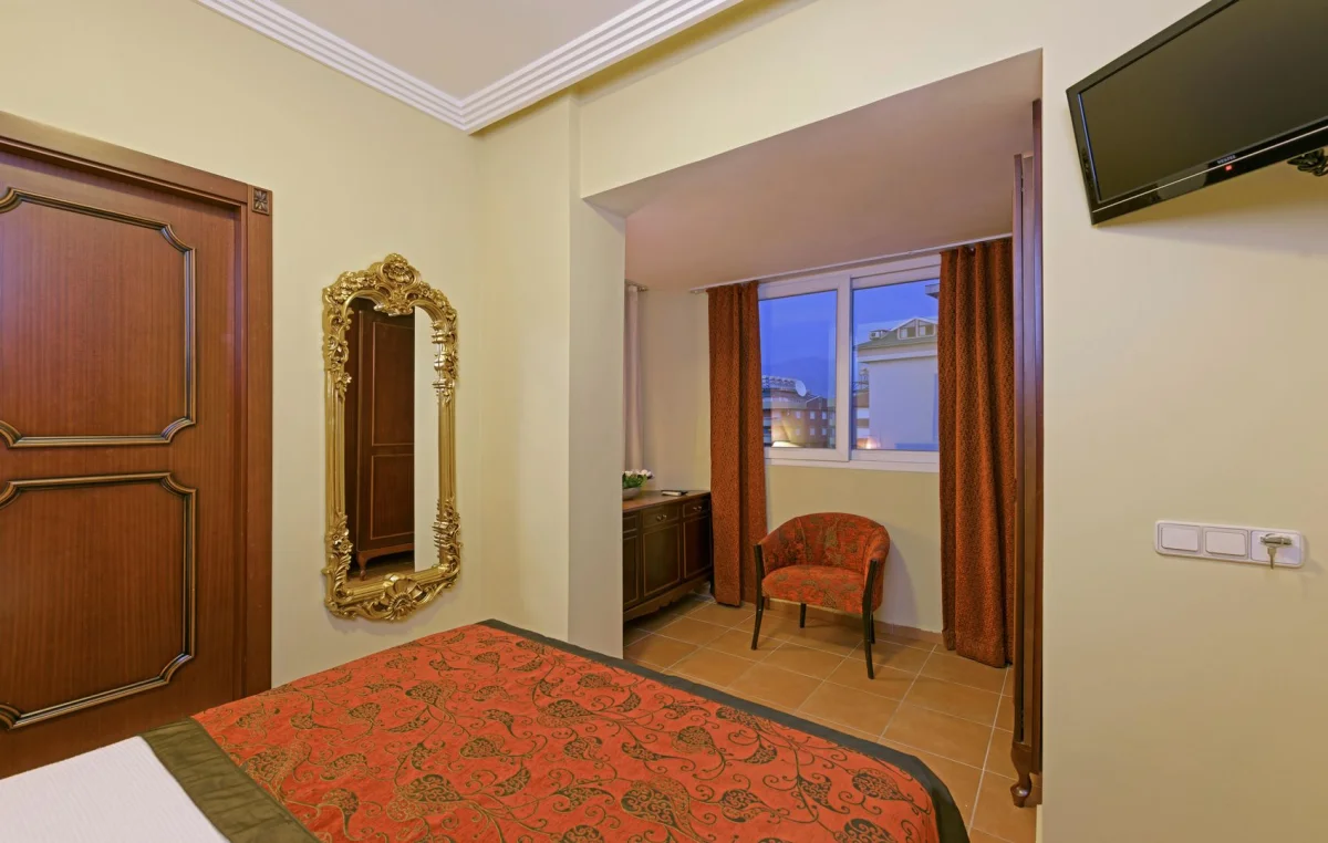 Antique Roman Palace Museum Hotel