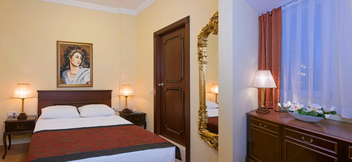 Antique Roman Palace Museum Hotel
