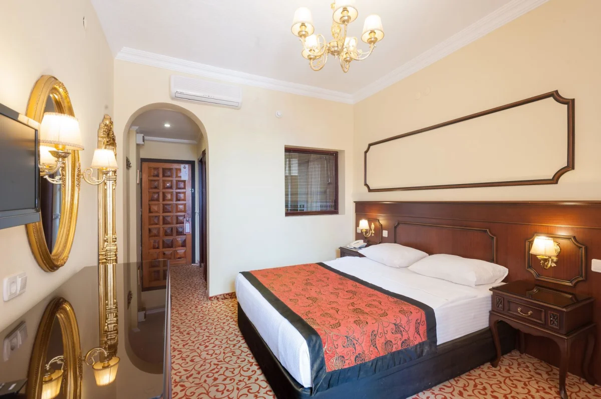 Antique Roman Palace Museum Hotel