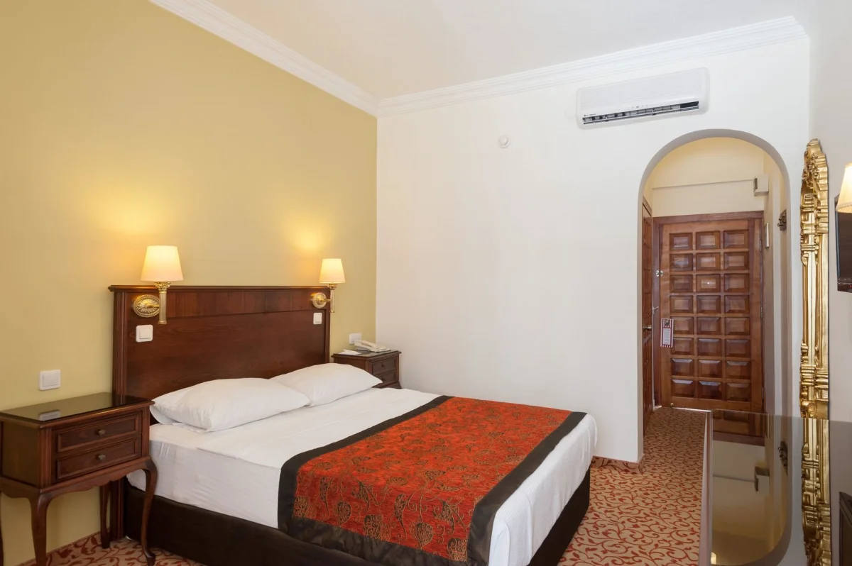 Antique Roman Palace Museum Hotel