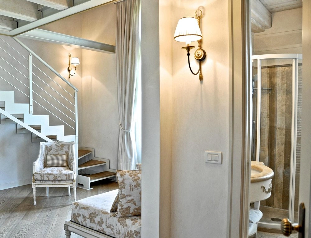 Gallery 5
