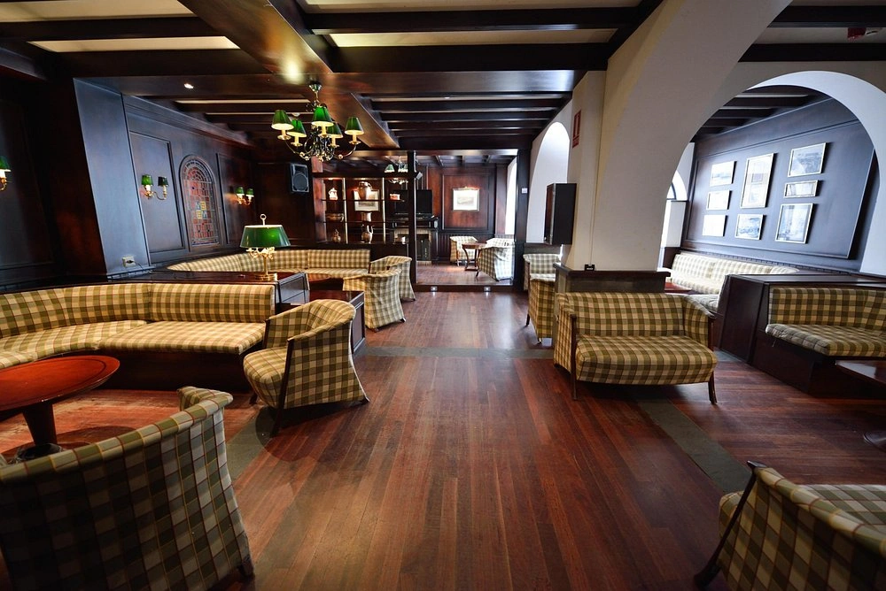 Gallery 5